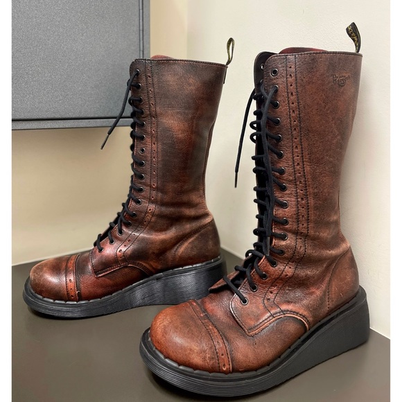 Dr. Martens Shoes - Dr Marten Boots